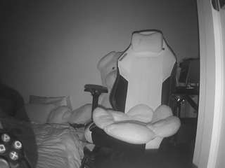 voyeurcam-sexy-little-ana-01