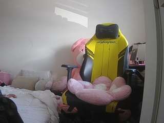 voyeurcam-sexy-little-ana-01