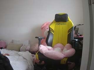 voyeurcam-sexy-little-ana-01