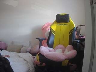 voyeurcam-sexy-little-ana-01