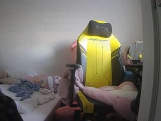 voyeurcam-sexy-little-ana-01