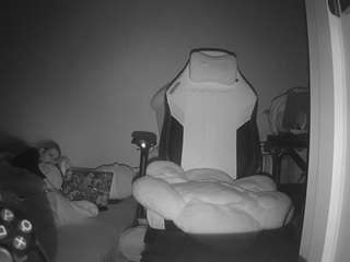 voyeurcam-sexy-little-ana-01