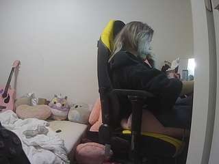 voyeurcam-sexy-little-ana-01