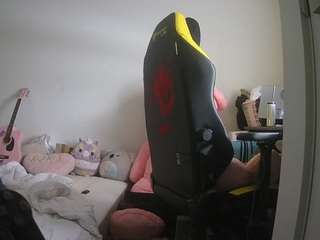 voyeurcam-sexy-little-ana-01