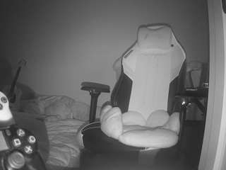 voyeurcam-sexy-little-ana-01