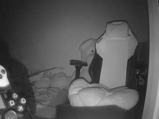 voyeurcam-sexy-little-ana-01