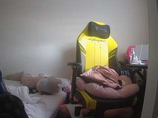 voyeurcam-sexy-little-ana-01