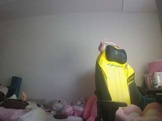 voyeurcam-sexy-little-ana-01