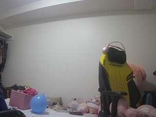 voyeurcam-sexy-little-ana-01