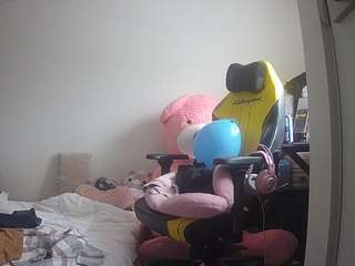 voyeurcam-sexy-little-ana-01