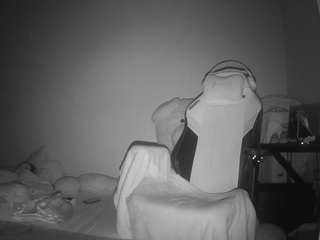 voyeurcam-sexy-little-ana-01