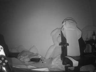 voyeurcam-sexy-little-ana-01