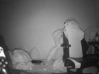 voyeurcam-sexy-little-ana-01