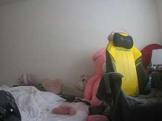 voyeurcam-sexy-little-ana-01
