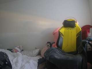 voyeurcam-sexy-little-ana-01