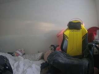 voyeurcam-sexy-little-ana-01