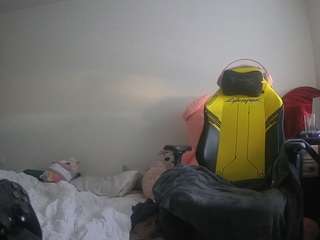 voyeurcam-sexy-little-ana-01