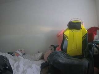 voyeurcam-sexy-little-ana-01