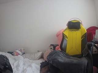voyeurcam-sexy-little-ana-01
