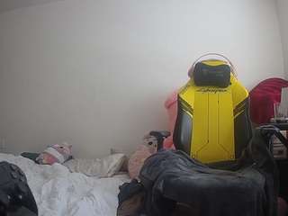voyeurcam-sexy-little-ana-01