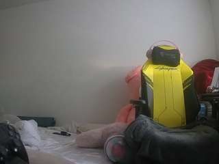 voyeurcam-sexy-little-ana-01