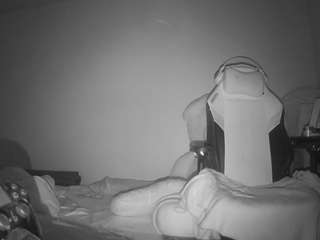 voyeurcam-sexy-little-ana-01