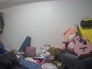 voyeurcam-sexy-little-ana-01