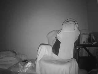 voyeurcam-sexy-little-ana-01