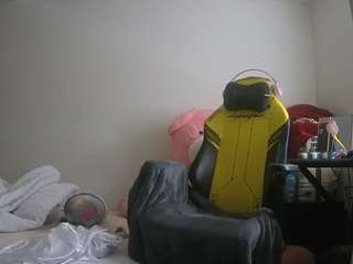 voyeurcam-sexy-little-ana-01