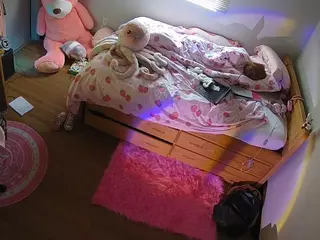 voyeurcam-sexy-little-ana's Live Sex Cam Show