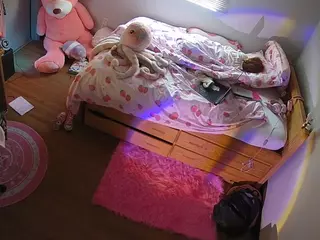 voyeurcam-sexy-little-ana's Live Sex Cam Show