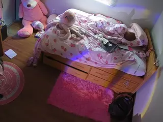 voyeurcam-sexy-little-ana's Live Sex Cam Show