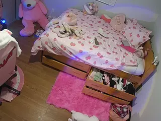 voyeurcam-sexy-little-ana's Live Sex Cam Show