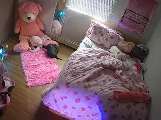 voyeurcam-sexy-little-ana's Live Sex Cam Show