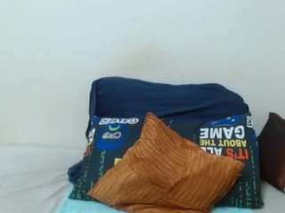 Live webcam model cocoflames75 on Soda Cams