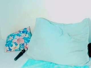 Live cam show with CocoFlames75