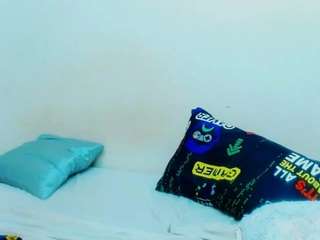 CocoFlames75 live webcam show