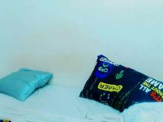 CocoFlames75 live webcam show
