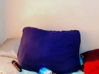 CocoFlames75 live webcam show