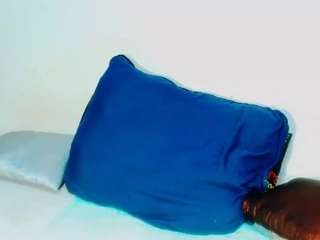 CocoFlames75 live webcam show