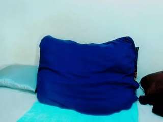 CocoFlames75 live webcam show