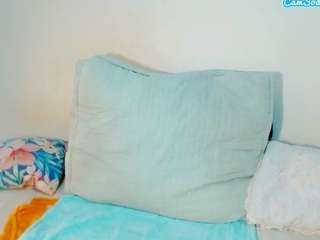 Live cam show with CocoFlames75