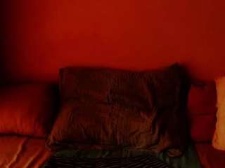 CocoFlames75 live cam preview