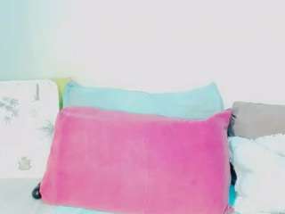 CocoFlames75 live cam preview