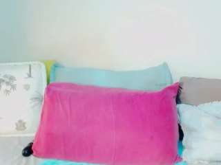 CocoFlames75 live cam preview