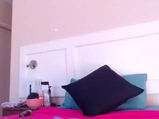 lusciouslipst live cam profile