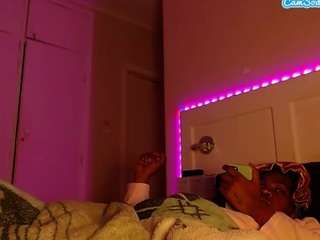 lusciouslipst's live room