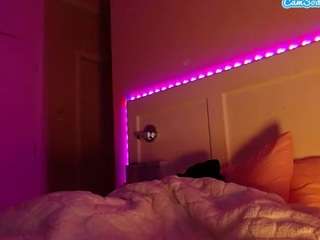 lusciouslipst live webcam show