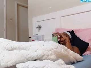 lusciouslipst live webcam show