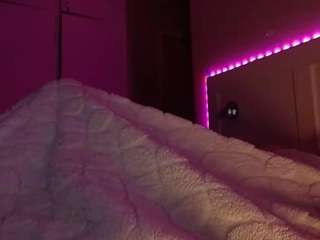 lusciouslipst live webcam show